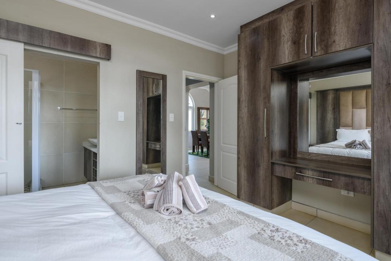 Villa Caylee Caribbean Estates - Ultra-Luxurious - Rimas Interiors Designs - Private Beachfront Escape - Premium Serviced For 8 Guests ポート・エドワード エクステリア 写真